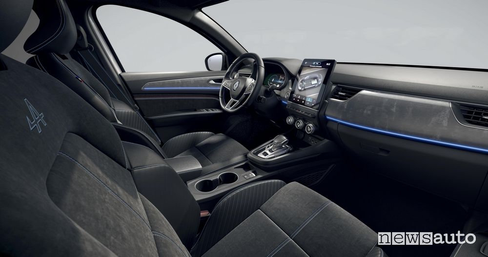 Nuova Renault Arkana Esprit Alpine abitacolo