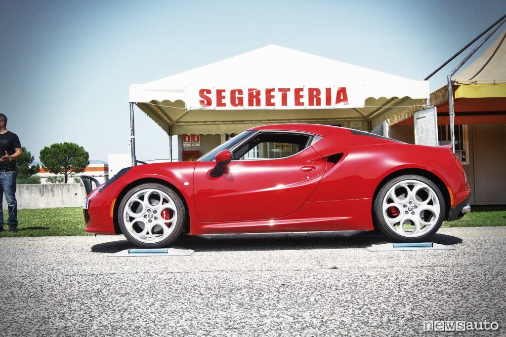Vista laterale Alfa 4C