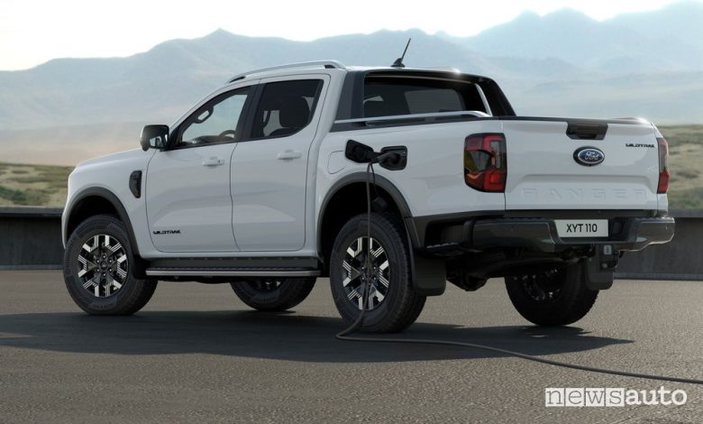 Ford Ranger Plug-in Hybrid in ricarica