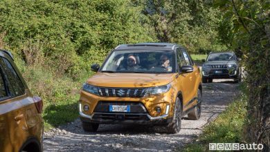 Raduno Suzuki 4x4 2023 in Garfagnana Vitara in azione