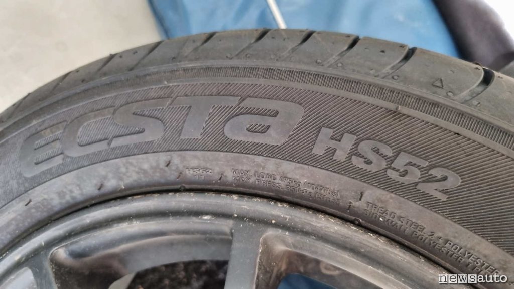  Kumho Ecsta misura 185/55R15