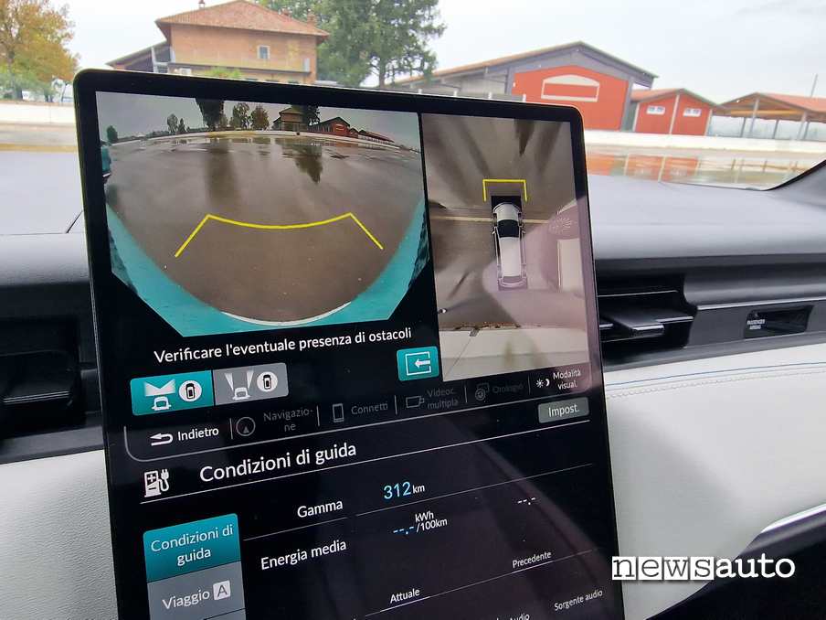 Honda e:Ny1 display 15,1 pollici telecamera 360 gradi
