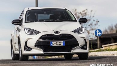 Mazda2 full hybrid prova su strada