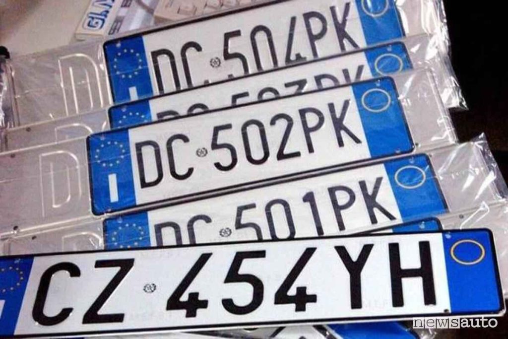 controllo targa auto
