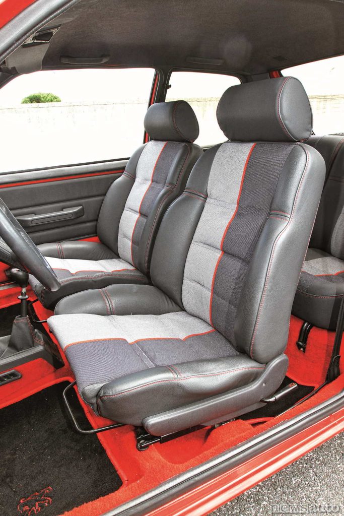 sedili originali Peugeot 205 GTI