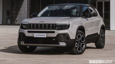 Jeep Avenger 2024 Hybrid anteriore 3/4