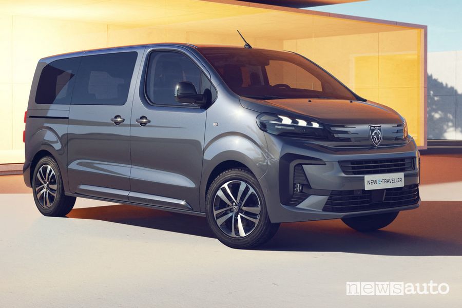 Peugeot E-Traveller anteriore 3/4