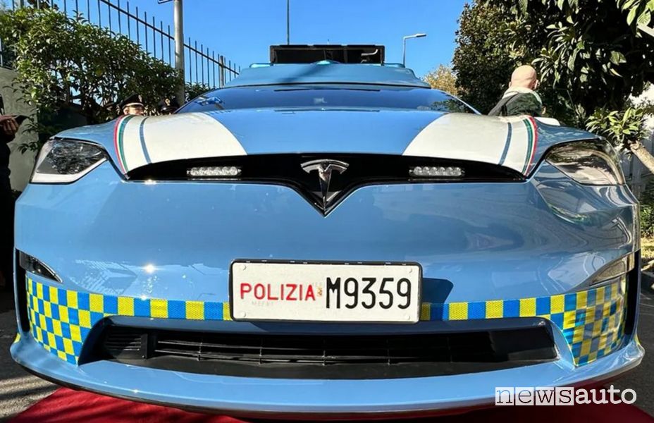 Tesla Model X della Polizia Stradale