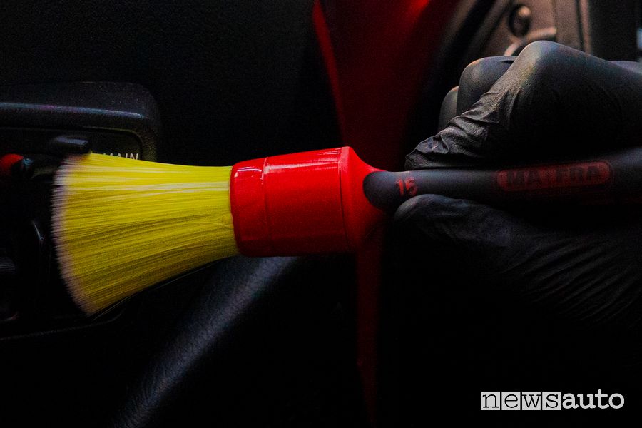 pennello Lime di Mafra per pulizia dell'abitacolo dell'auto