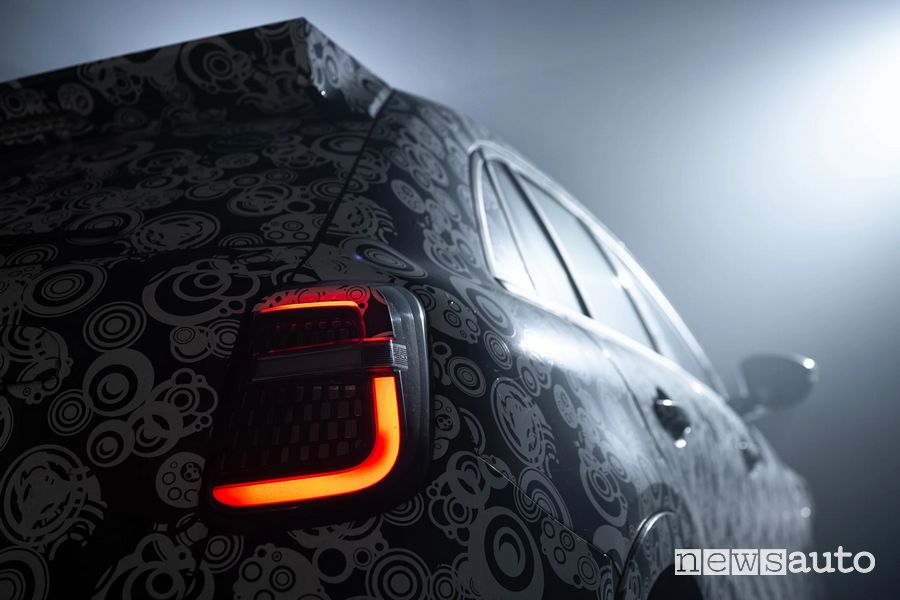 Prototipo Abarth 600 elettrica faro posteriore