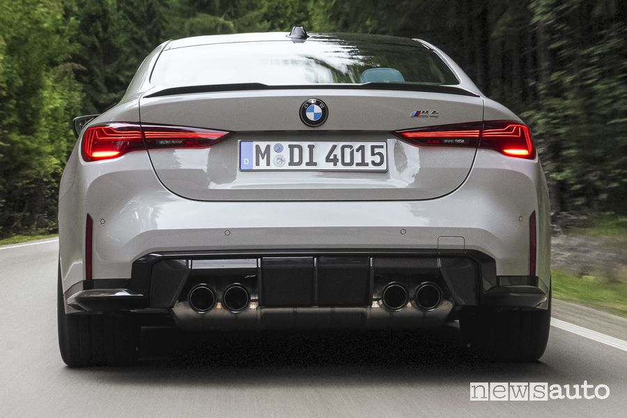 Nuova BMW M4 Coupé su strada