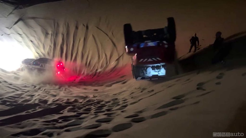 Incidente alla DAKAR 2024, camion si ribalta e soccorso dagli Italiani, Silvio e Tito Totani su Nissan Patrol