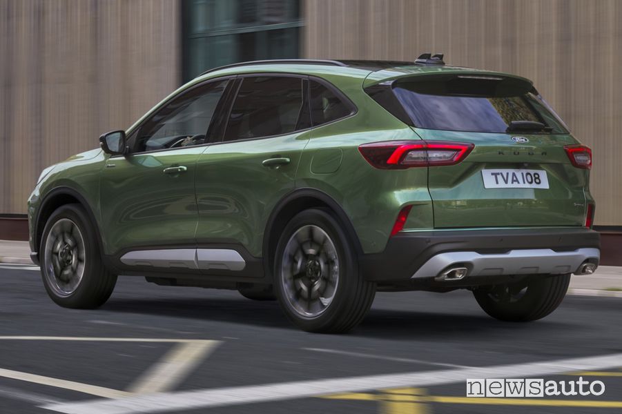 Nuova Ford Kuga Active su strada