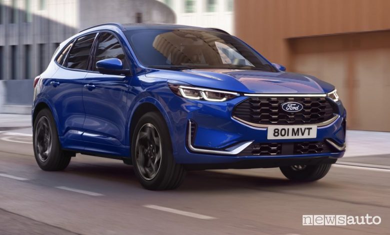 Nuova Ford Kuga ST-Line su strada