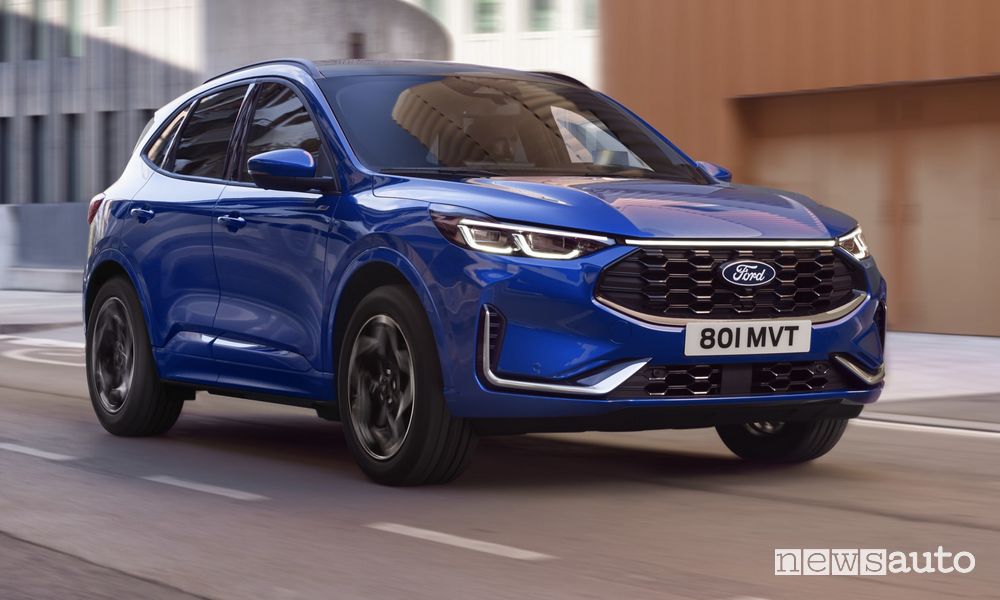 Nuova Ford Kuga ST-Line su strada