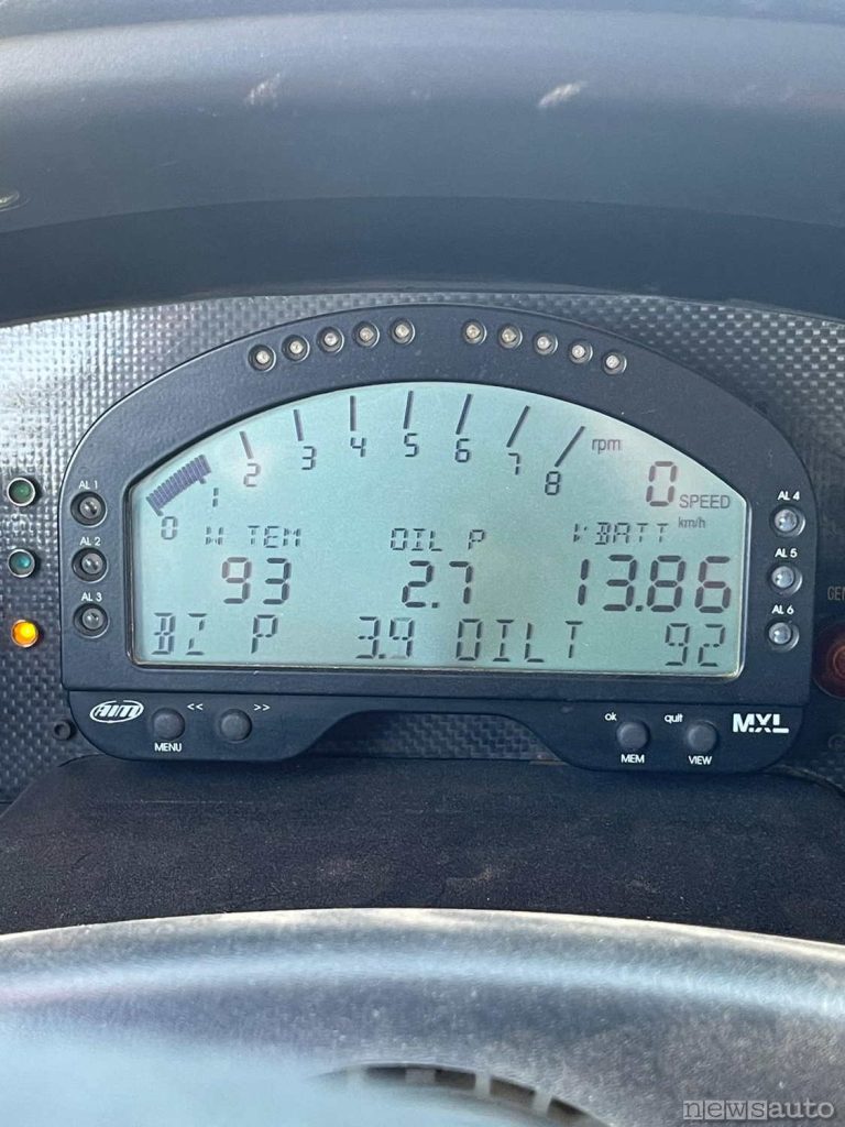 Display AIM su Nissan Patrol T1 Dakar 2024