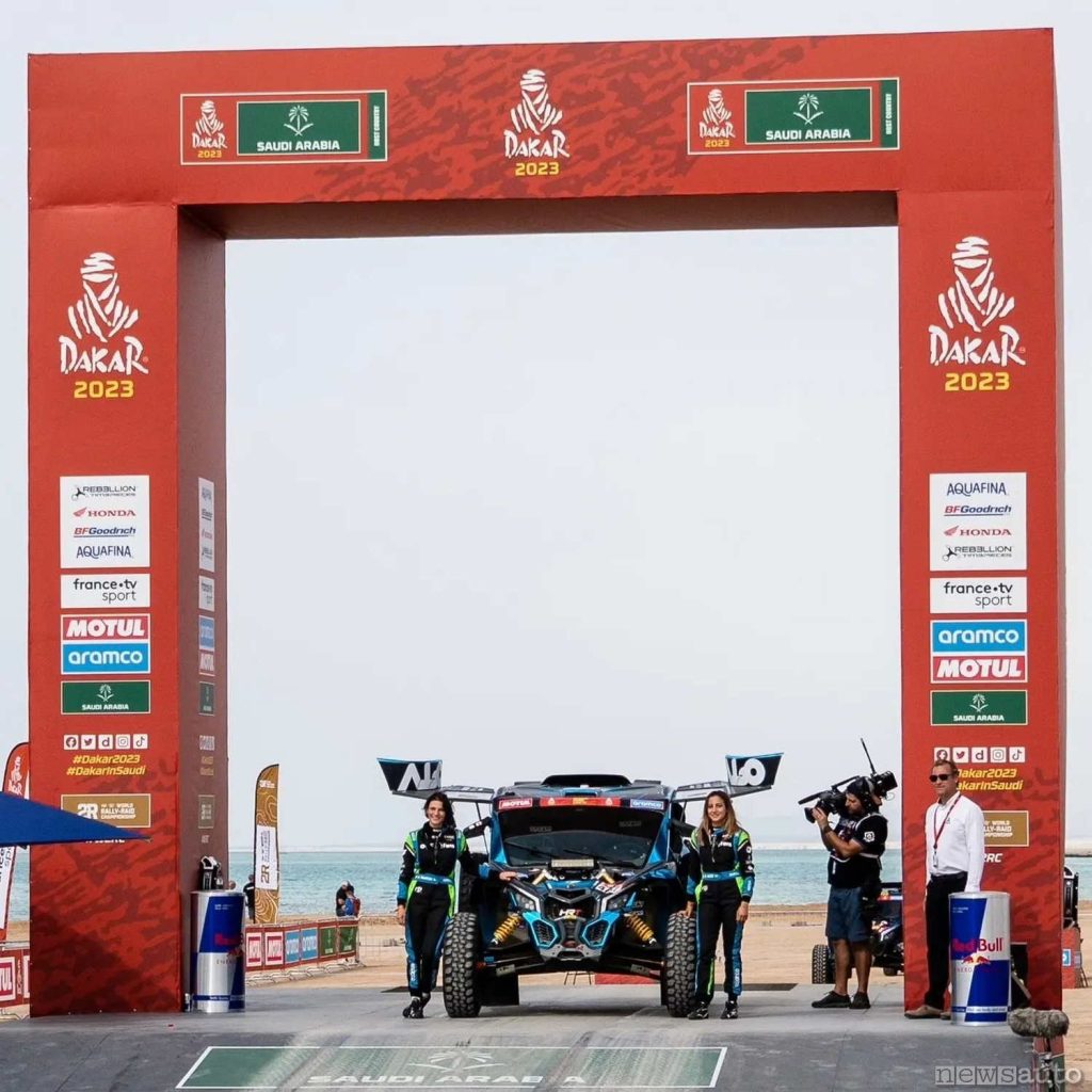 Giulia Maroni alla partenza della Dakar 2023
