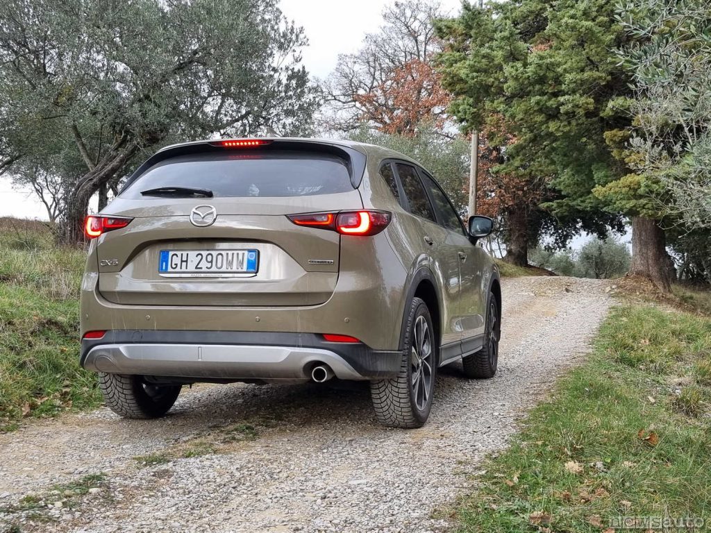 Vista posteriore Mazda CX-5