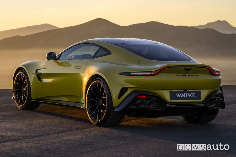 Aston Martin Vantage posteriore 3/4