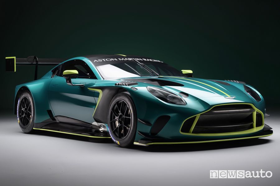 Aston Martin Vantage GT3 anteriore 3/4