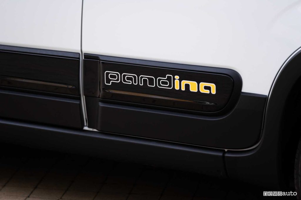 Fiat Pandina serie speciale scritta sulle modanature laterali