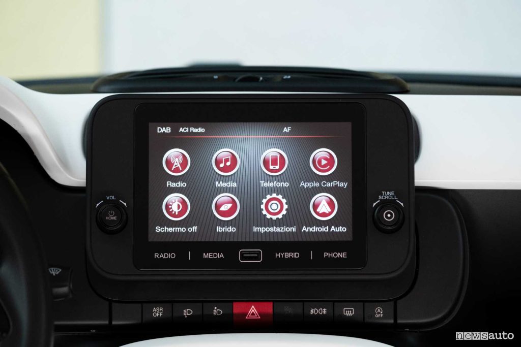 Fiat Pandina serie speciale display infotainment da 7"