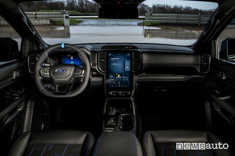 Ford Ranger MS-RT plancia abitacolo