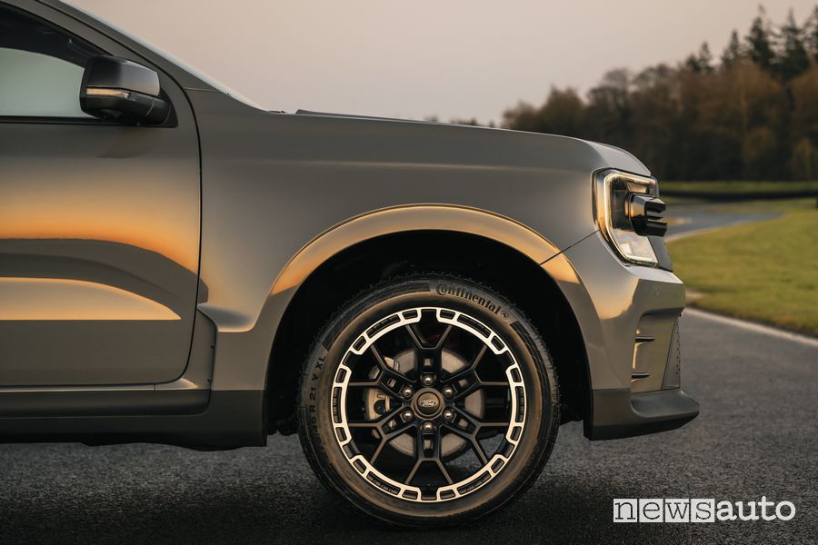 Ford Ranger MS-RT cerchi in lega anteriori da 21"
