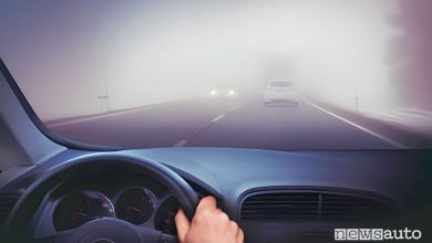 Come guidare quando c'è nebbia