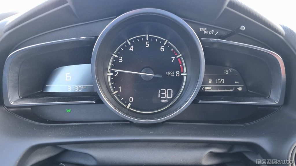 Alla velocità di 130 km/h il motore è ad un regime di rotazione molto basso, 2.250 g/m che assicura ridotti consumi e molta silenziosità
