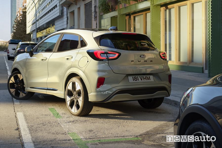 Nuova Ford Puma posteriore 3/4