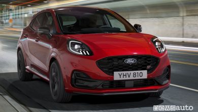 Nuova Ford Puma ST su strada
