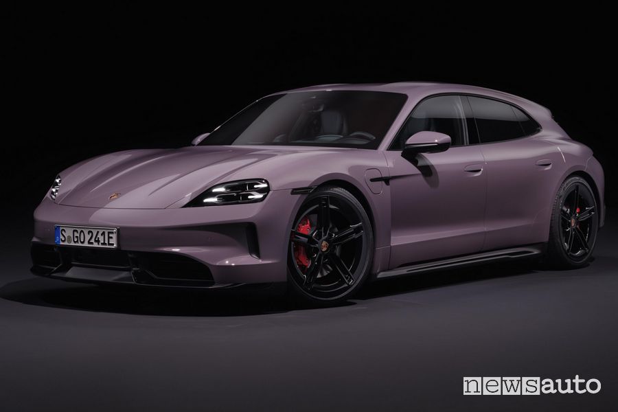 Nuova Porsche Taycan 4S Sport Turismo