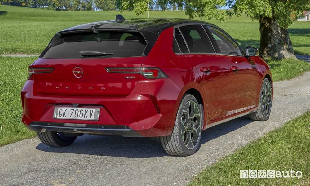 Opel Astra Hybrid