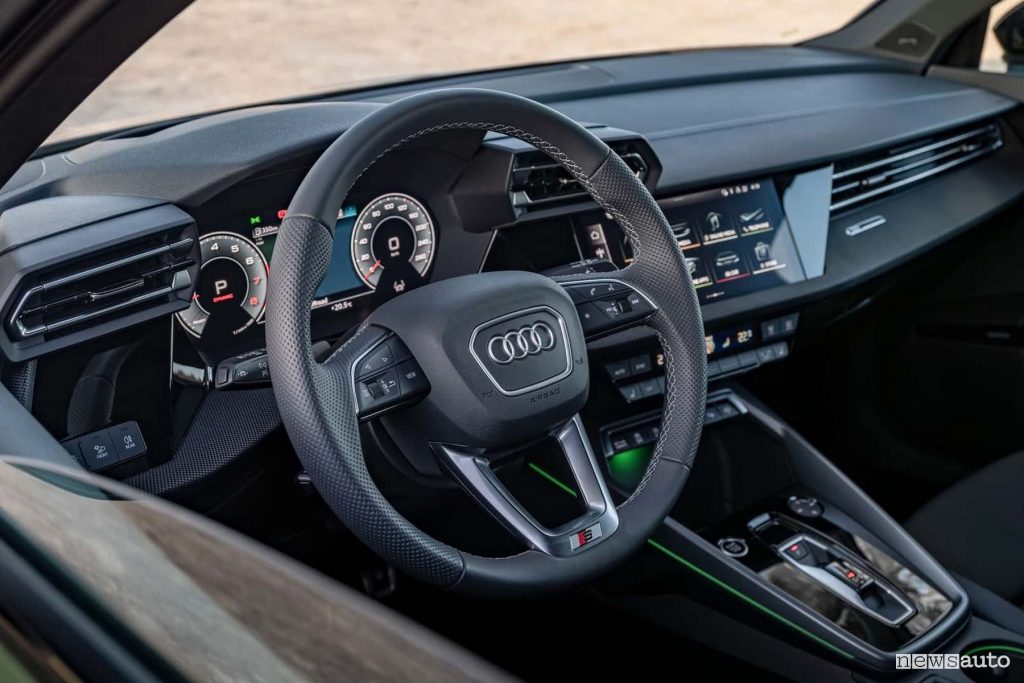 Audi A3 Sportback volante abitacolo