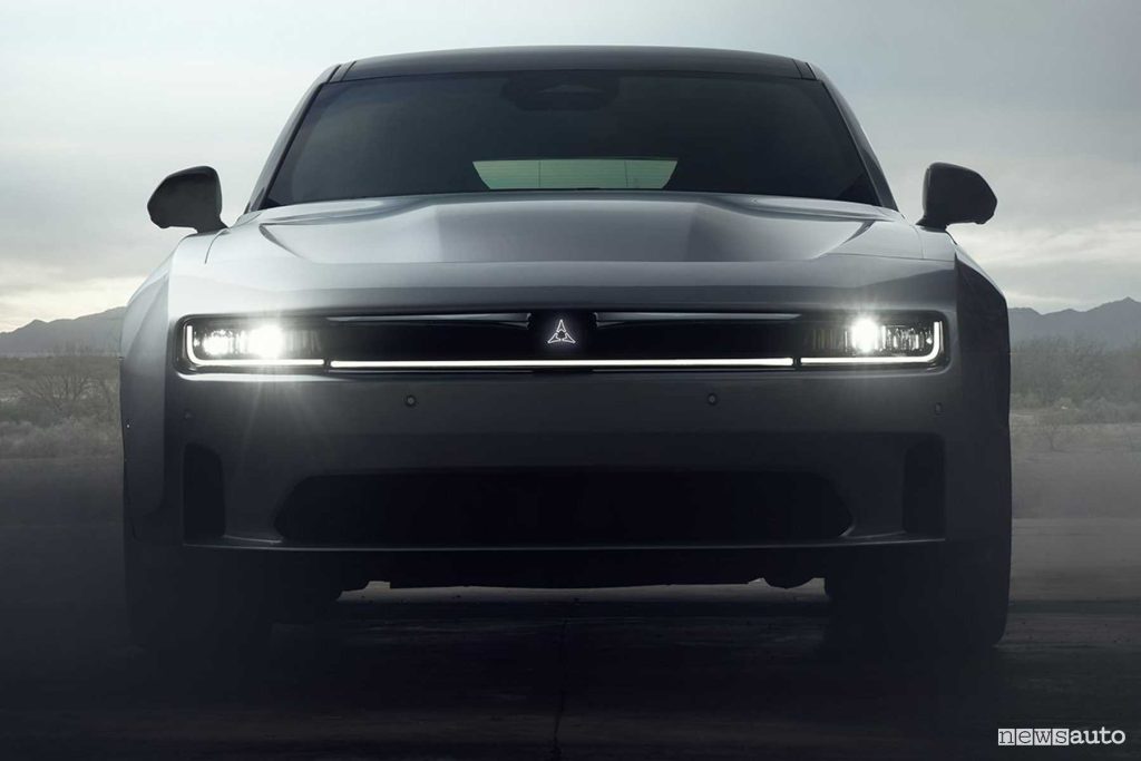 Dodge Charger Daytona frontale firma luminosa