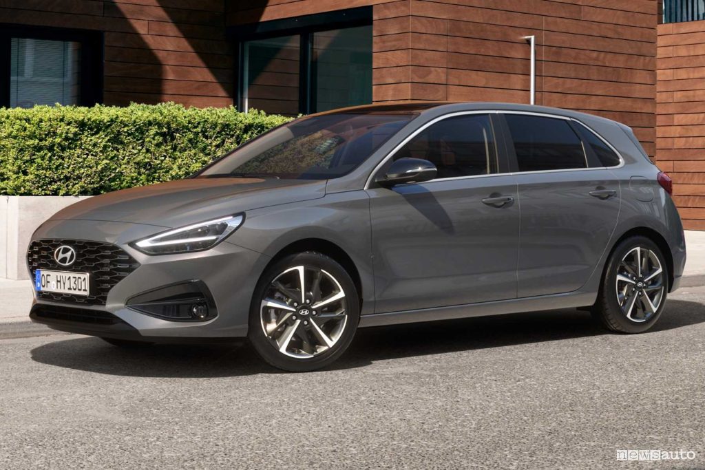 Nuova Hyundai i30 restyling anteriore 3/4