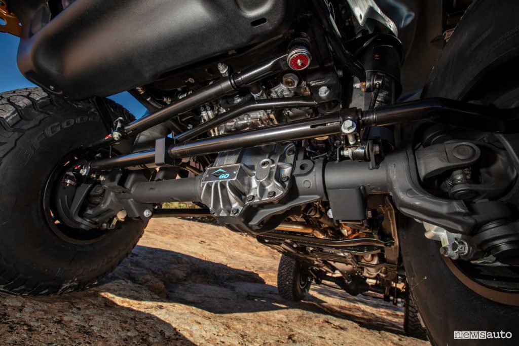 Jeep Gladiator Rubicon High Top Concept assali Dana 60 sospensioni