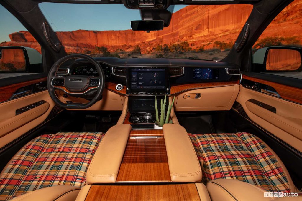Jeep Vacationeer Concept plancia abitacolo