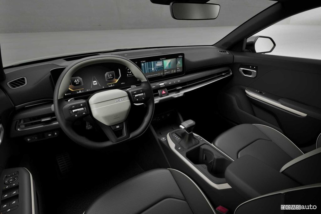 Kia K4 GT Line plancia abitacolo