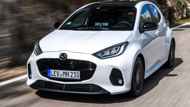 Mazda2 Hybrid 2024 su strada