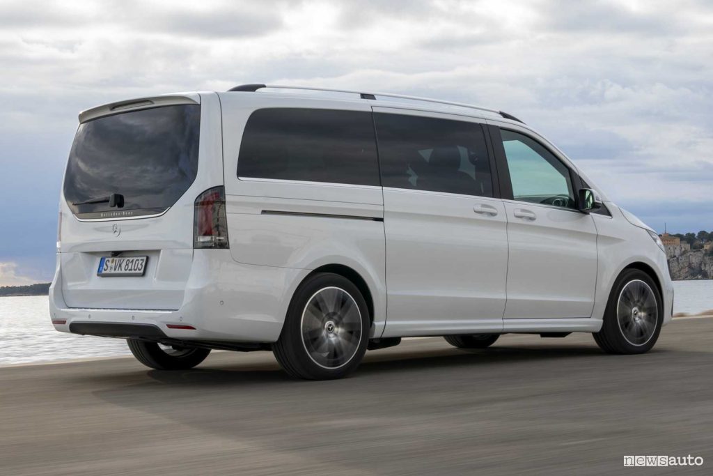 Mercedes-Benz Classe V AMG Line su strada
