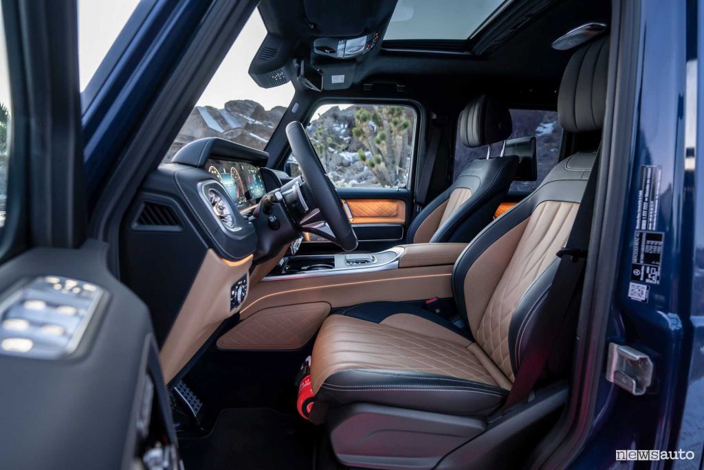 Nuova Mercedes Classe G sedili anteriori abitacolo