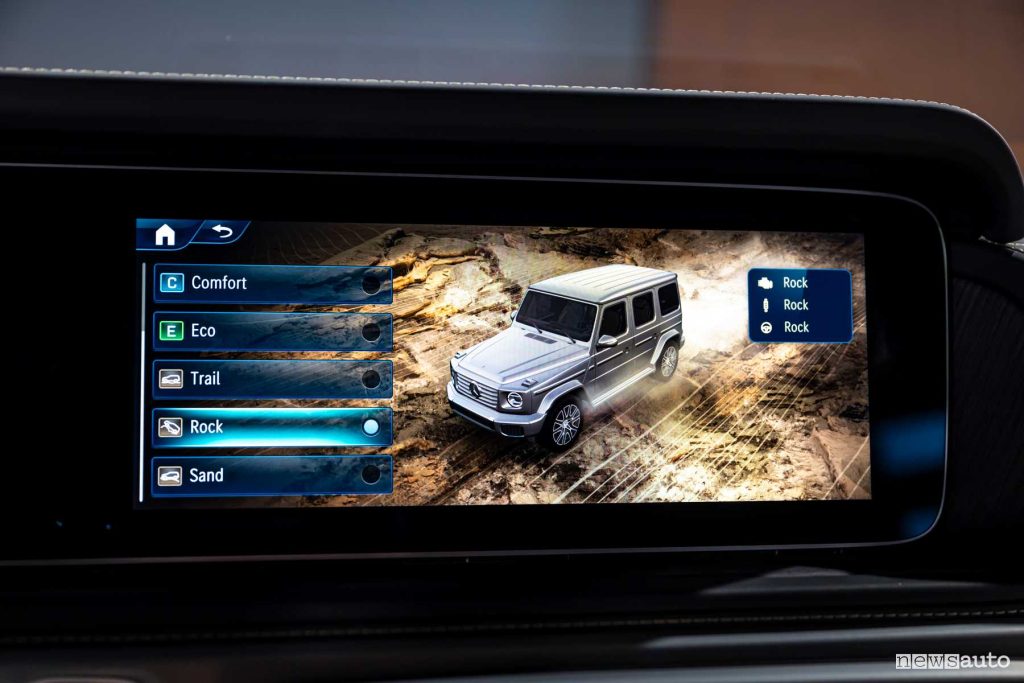 Nuova Mercedes Classe G display modalità di guida off road