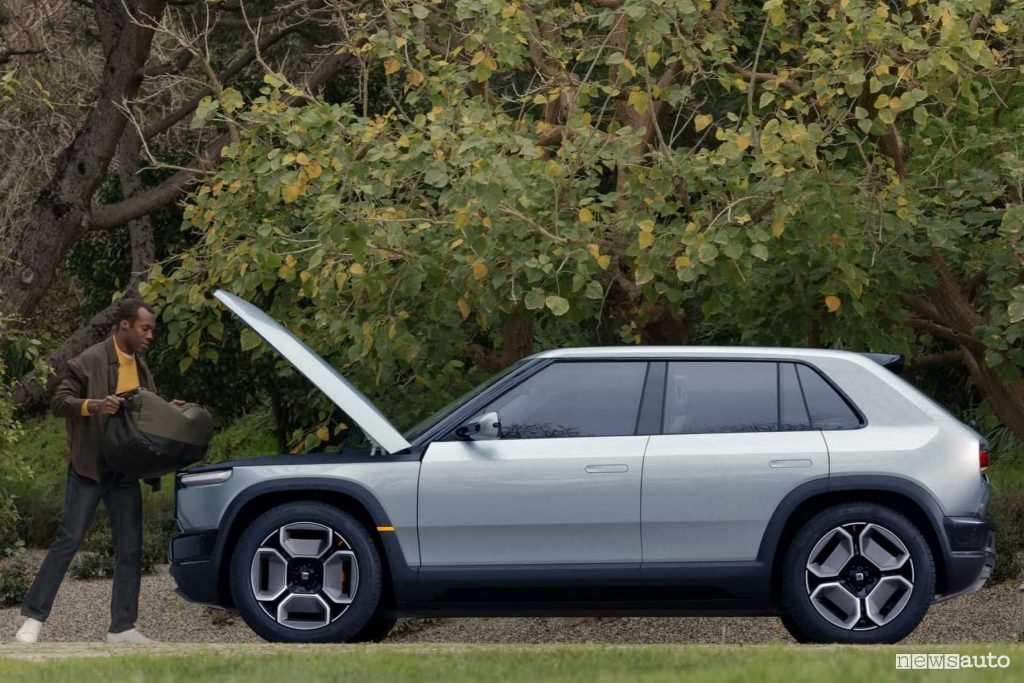 Rivian R3 bagagliaio cofano anteriore