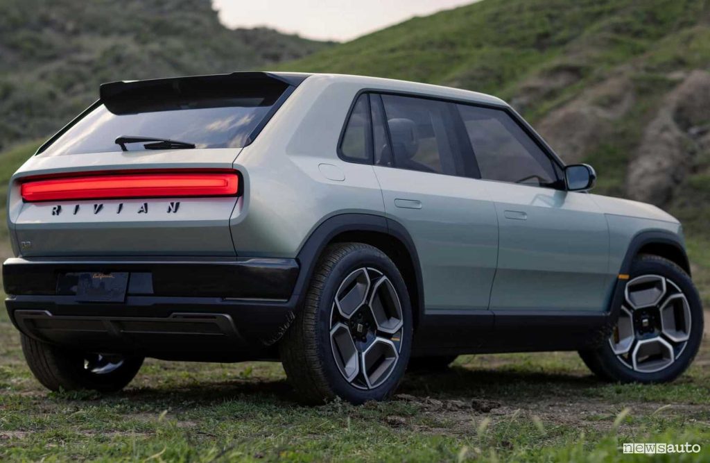 Rivian R3 posteriore 3/4