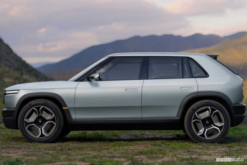 Rivian R3 laterale