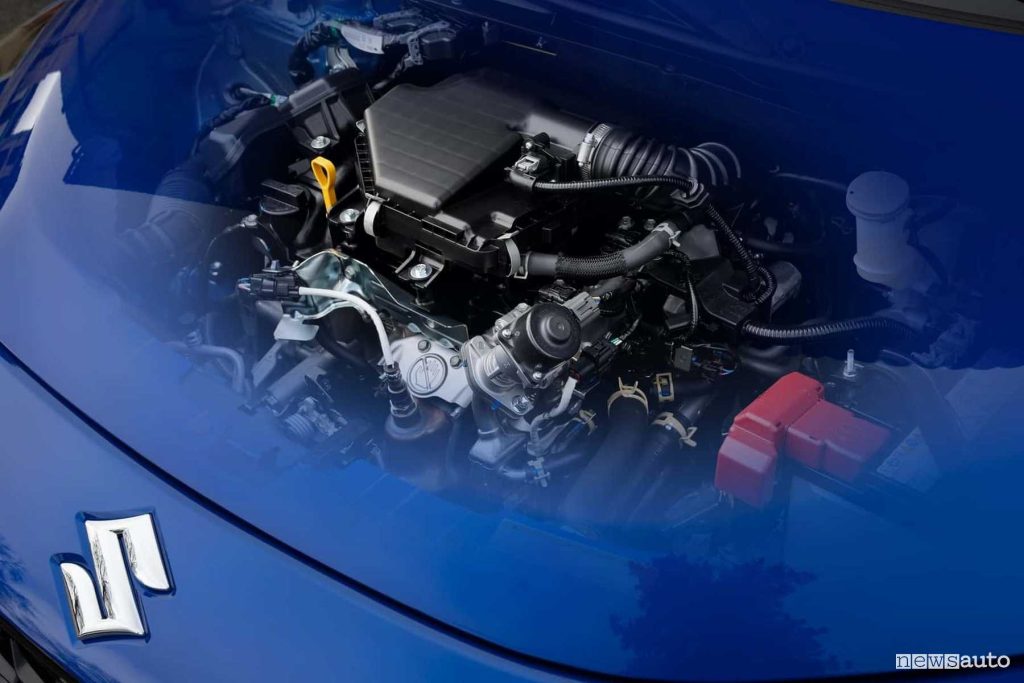 Nuova Suzuki Swift 2024 vano motore