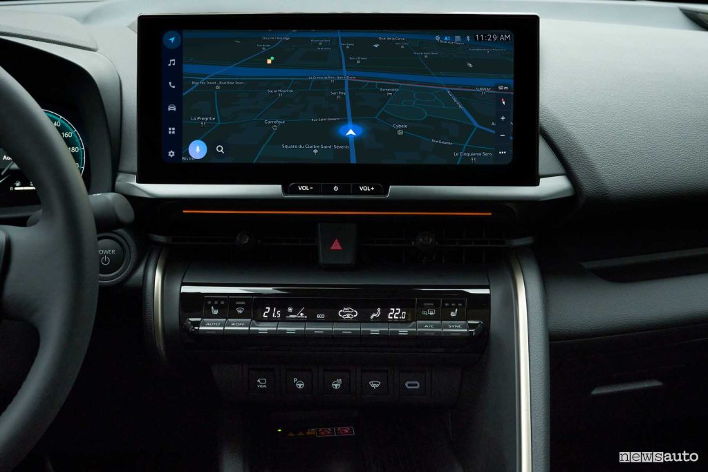 Toyota C-HR PHEV navigatore touchscreen da 12,3 pollici