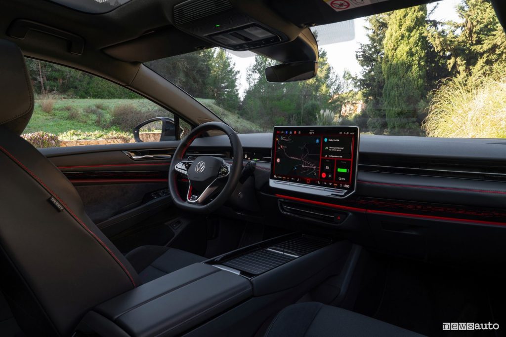 Volkswagen ID.7 GTX Tourer plancia abitacolo